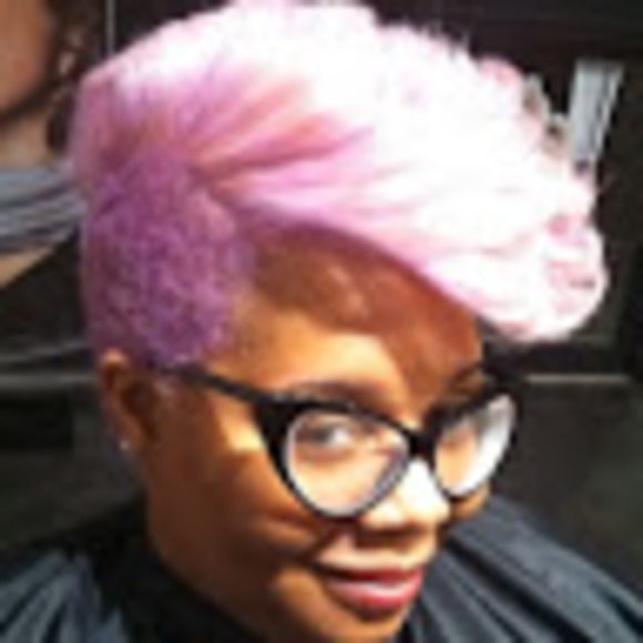 Meet your Posher, Vanessa - Picture 1 of 1